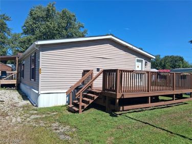 40 Silver Pond Drive , Apple Creek, OH 44606