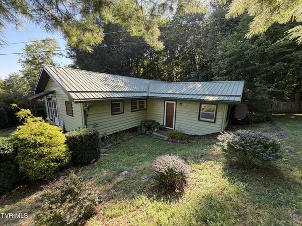 517 Burbank Road, Roan Mountain, TN 37687