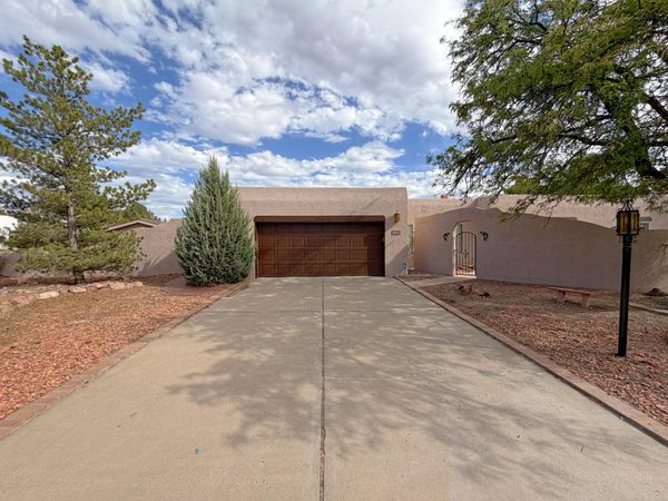302 Villa Verde Drive SE, Rio Rancho, NM 87124