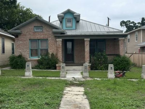2247 N Interstate 35, San Antonio, TX 78208