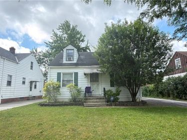 20706 Raymond Street , Maple Heights, OH 44137