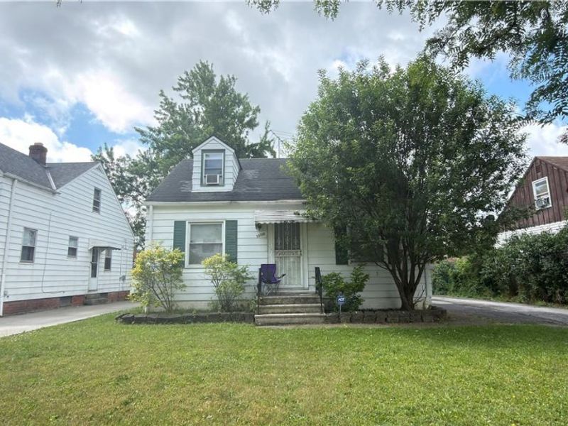20706 Raymond Street, Maple Heights, OH 44137 Photo 1