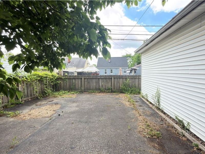 20706 Raymond Street, Maple Heights, OH 44137 Photo 21