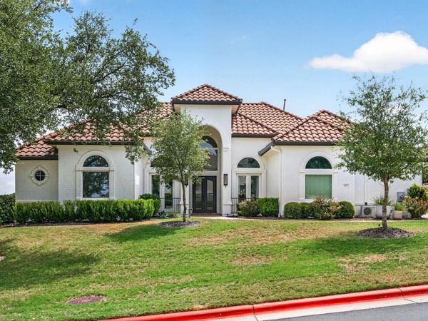 402 Aria DR, Austin, TX 78738