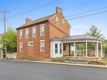 242 S MAIN ST, MOUNT CRAWFORD, VA 22841
