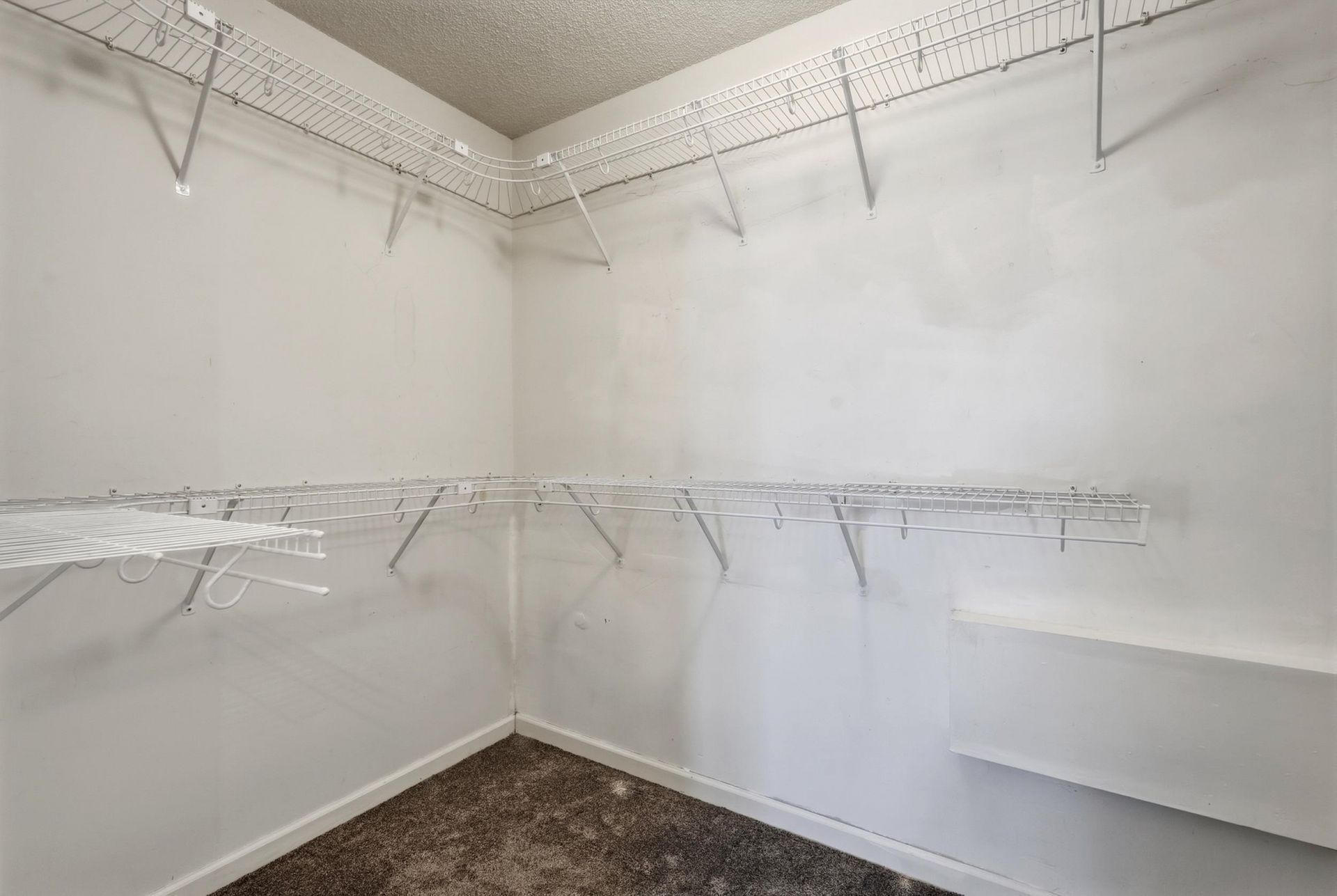 3943 Lochview Dr. Photo 14