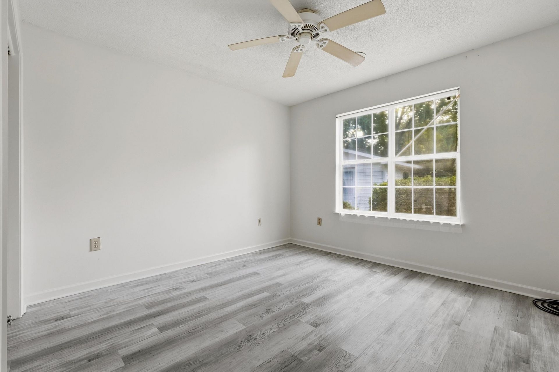3943 Lochview Dr. Photo 23