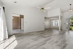 3943 Lochview Dr. photo 4