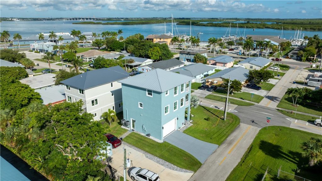 1181 Binney Drive, Hutchinson Island, FL 34949 Photo