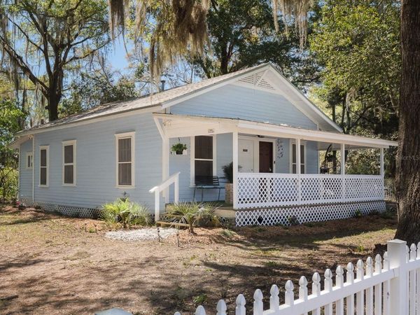 1005 NE 3RD AVENUE, GAINESVILLE, FL 32601