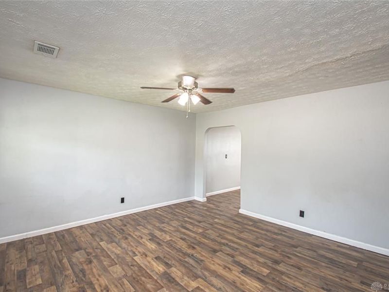 1482 Cobblestone Street, Riverside, OH 45432 Photo 2