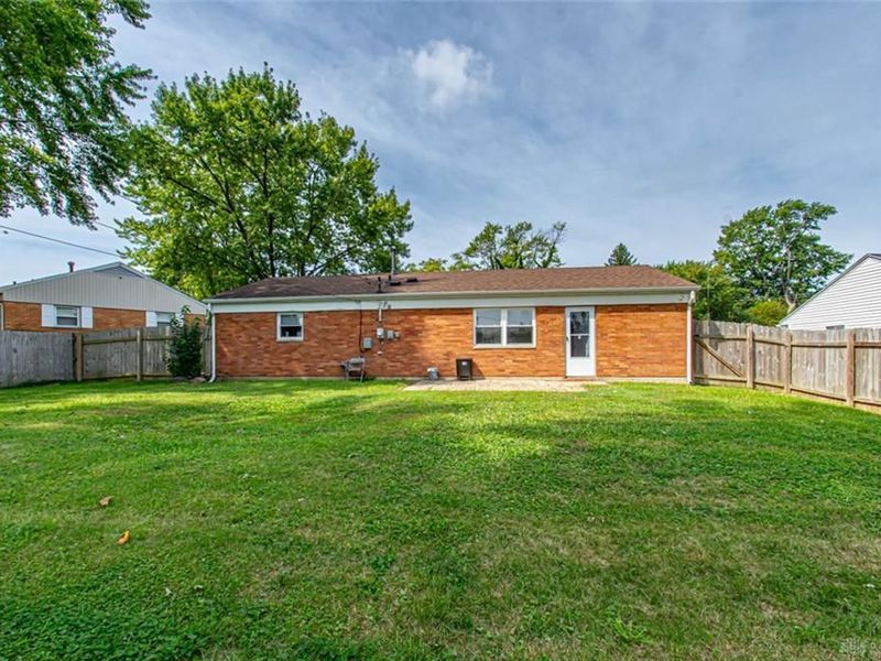1482 Cobblestone Street, Riverside, OH 45432 Photo 22
