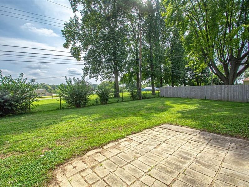 1482 Cobblestone Street, Riverside, OH 45432 Photo 25