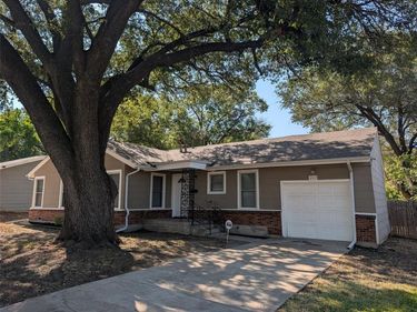 3517 Binyon Avenue, Fort Worth, TX 76133