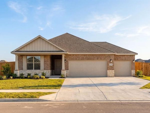 221 Saddletree Drive, Nevada, TX 75173