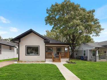 920 S Montreal Avenue, Dallas, TX 75208