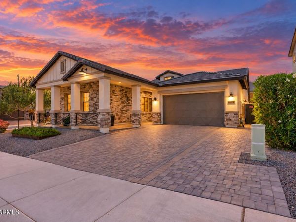 16514 S 7TH Place, Phoenix, AZ 85048