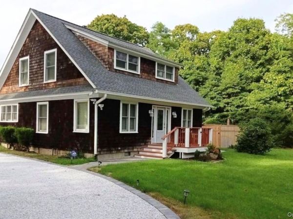 572 Montauk Highway , Westhampton Beach, NY 11978