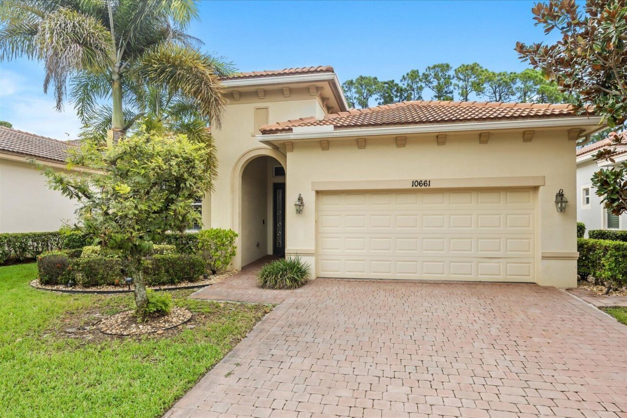 10661 SW Visconti Way, Port Saint Lucie, FL 34986 Photo