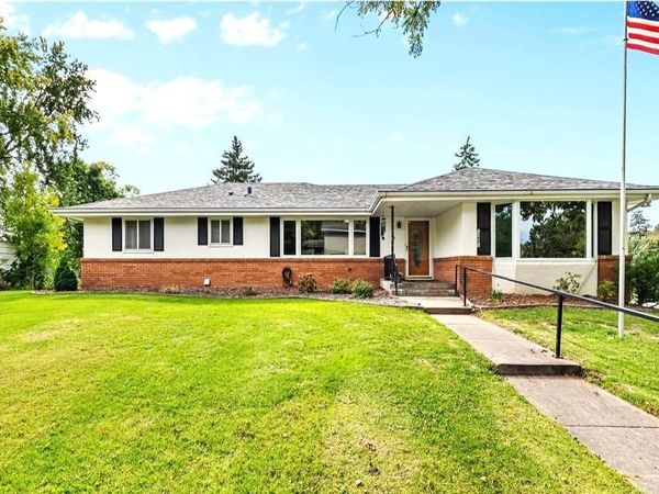 13881 90th Avenue N, Maple Grove, MN 55369