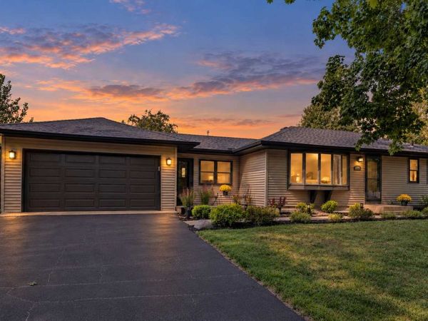 1619 Constance Drive E, Golden Valley, MN 55422