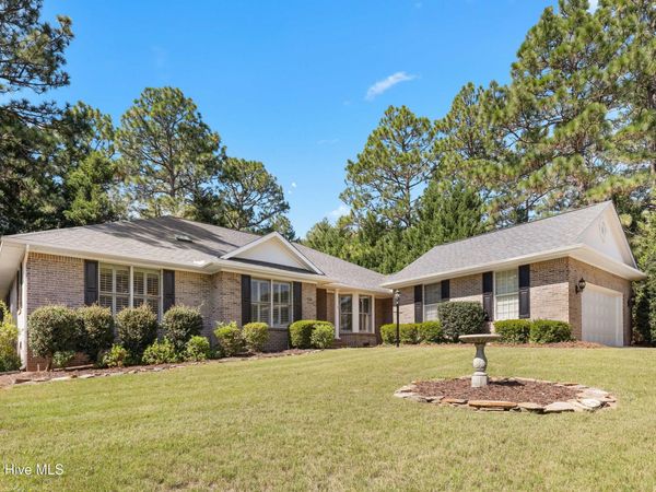 103 Steeplechase Way , Southern Pines, NC 28387