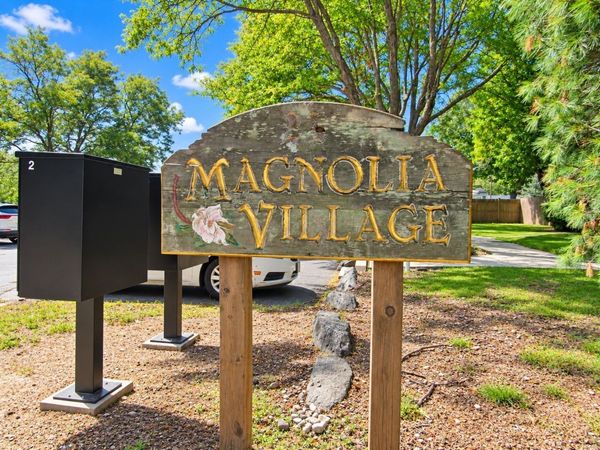 24 Magnolia St, Unit 2B, Attleboro, MA 02703