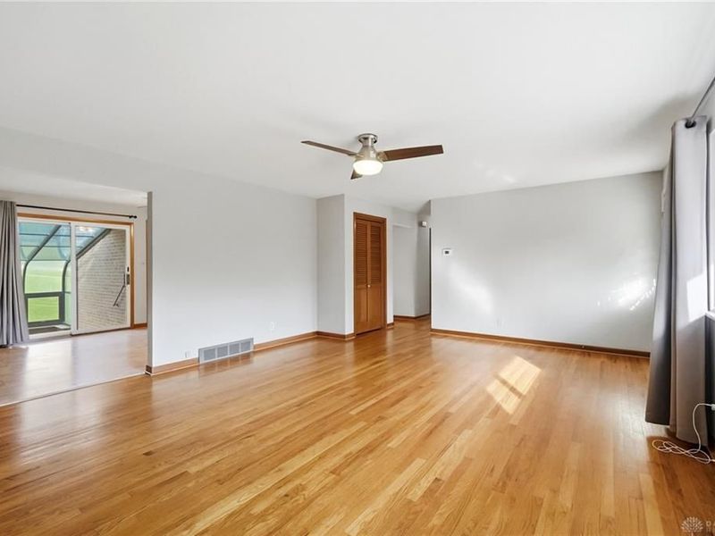 2924 Eckley Boulevard, West Carrollton, OH 45449 Photo 9