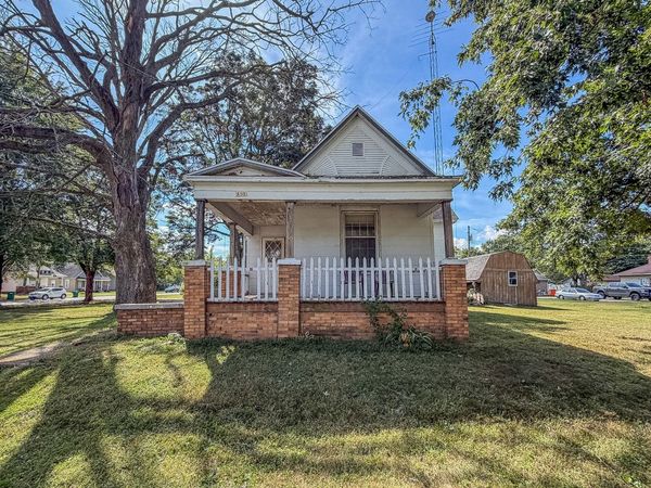 2105 Dewitt Avenue, Mattoon, IL 61938