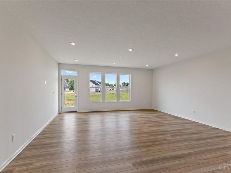5967 Shooting Star Street, Tipp City, OH 45371 Photo 6