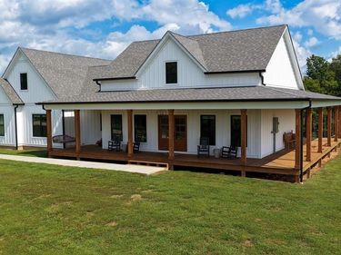 1174 Pleasant Grove Cemetery Road , Hardyville, KY 42746
