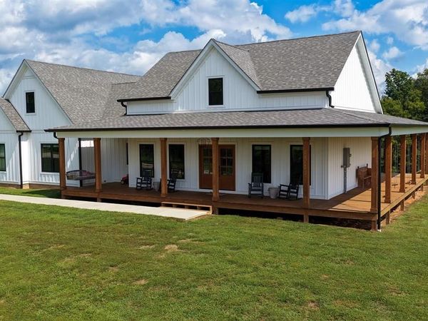 1174 Pleasant Grove Cemetery Road , Hardyville, KY 42746