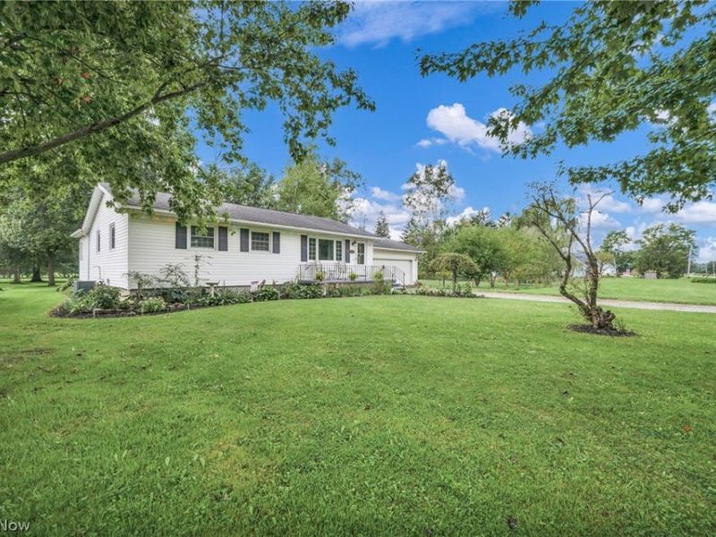5803 Russia Road, Amherst, OH 44001 Photo 3
