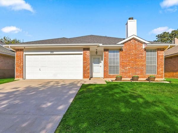 321 Texas Drive, Lake Dallas, TX 75065