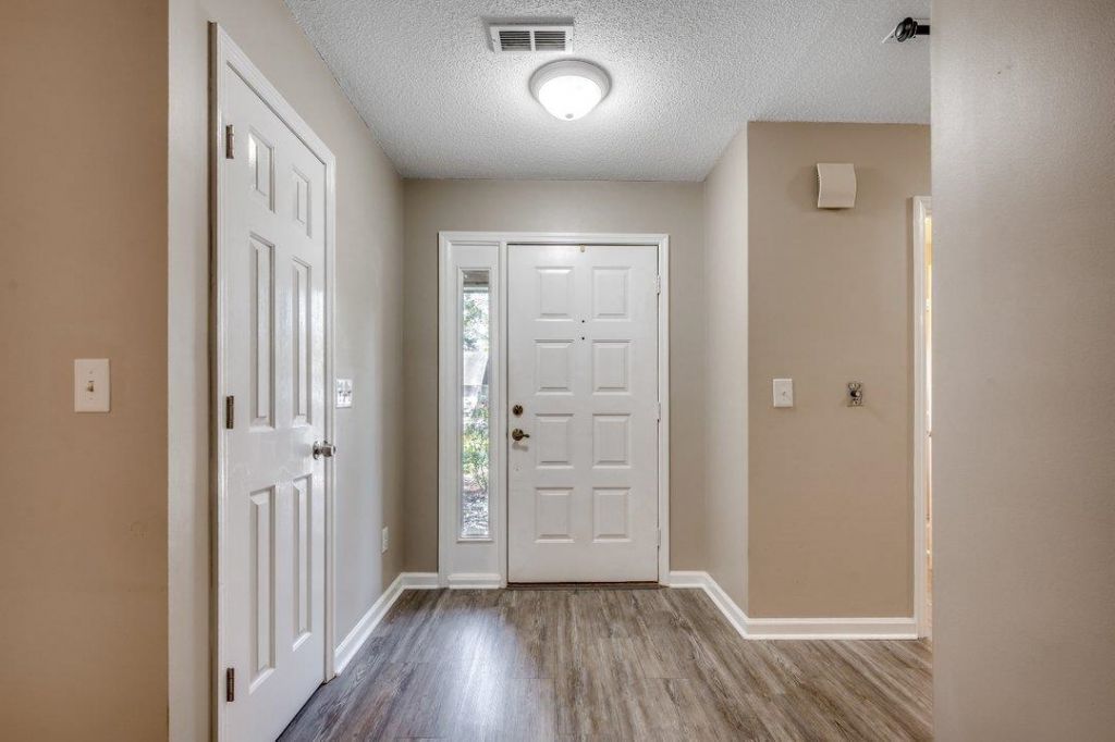 109 Hickory Dr. Photo 2