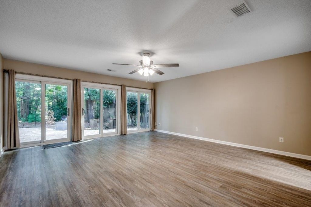 109 Hickory Dr. Photo 3