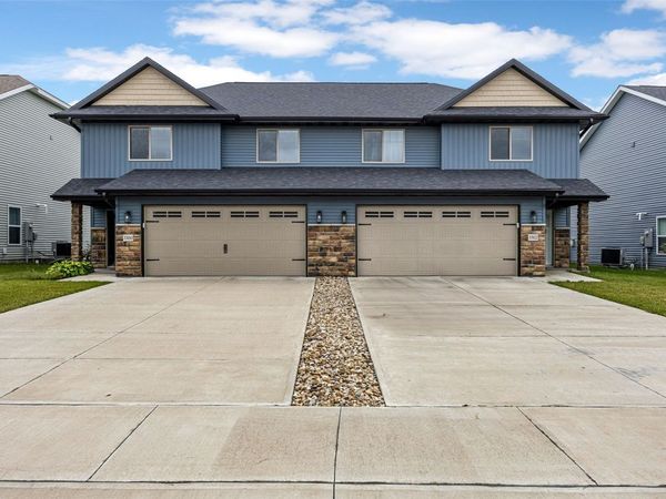3300 Loethen Lane , Coralville, IA 52241