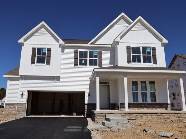 534 Creekside Loop S, Pataskala, OH 43062
