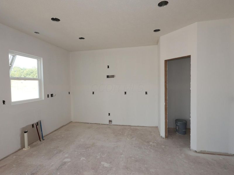 534 Creekside Loop S, Pataskala, OH 43062 Photo 3
