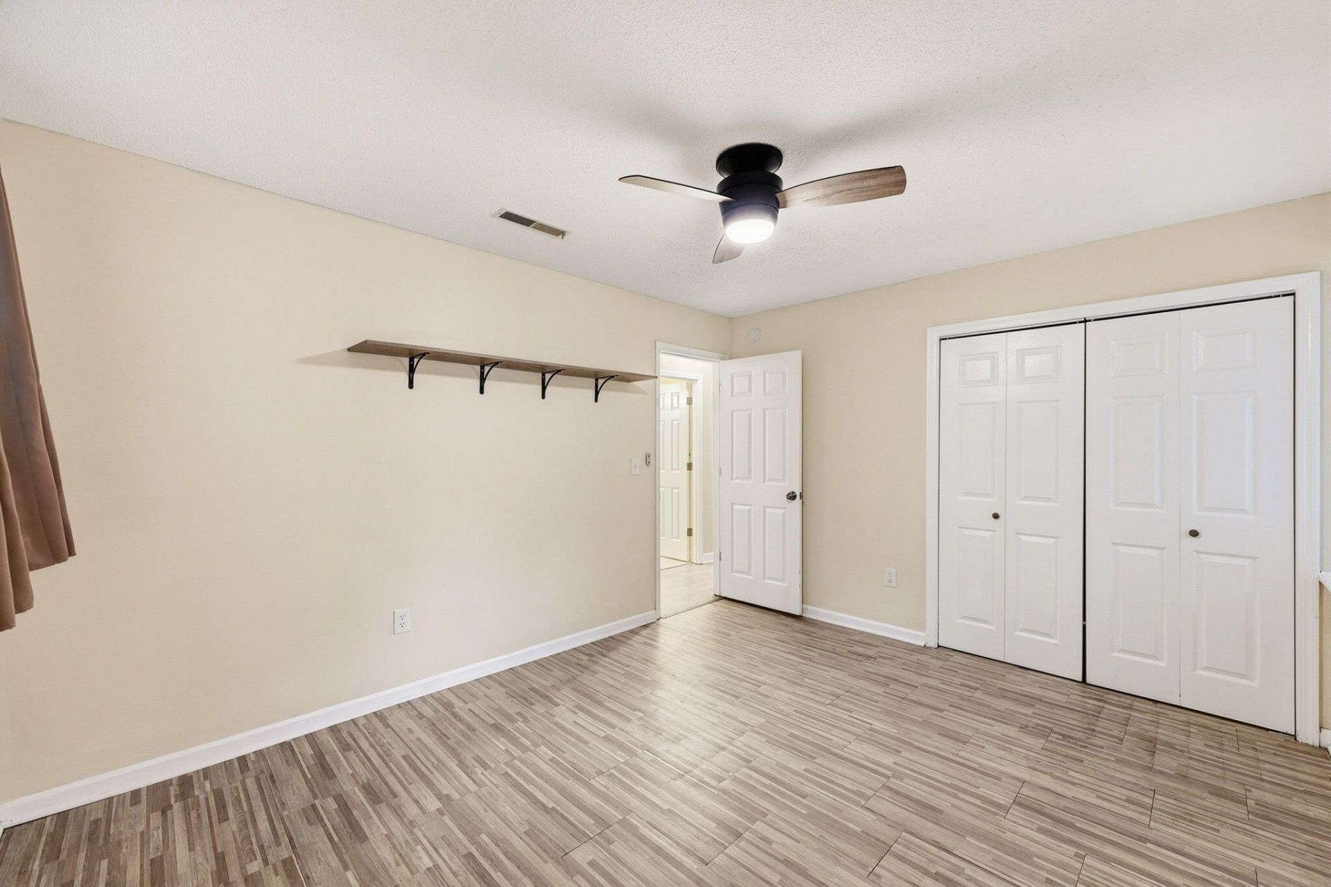 221 Barshay Drive Photo 29