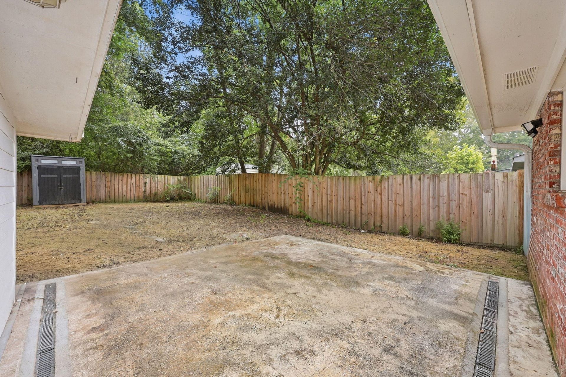 221 Barshay Drive Photo 32