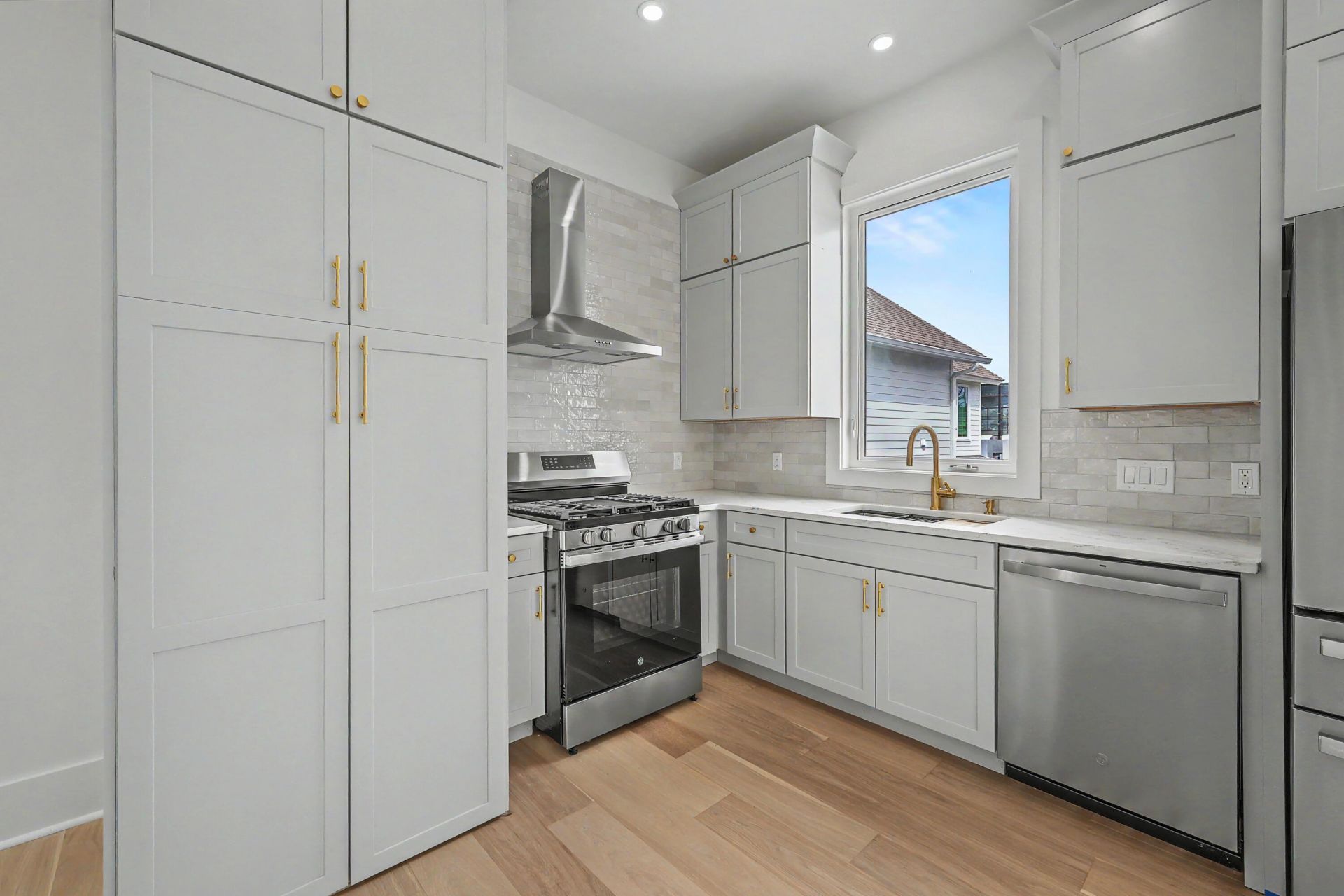64 Lee Street Photo 20
