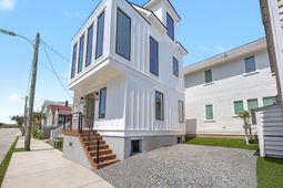 64 Lee Street photo 4