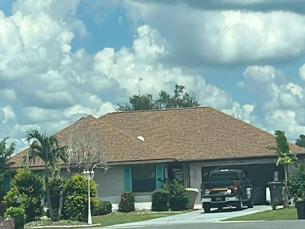 300 Thorn Hill Place, Sun City Center, FL 33573