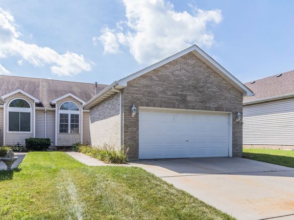 4326 River Glen Drive , Joliet, IL 60431