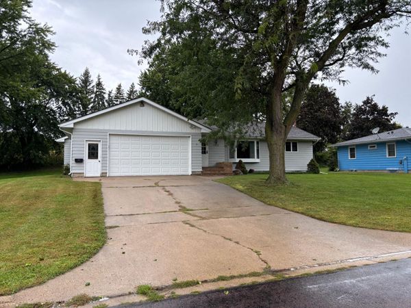 1313 Holland Street, Fairmont, MN 56031