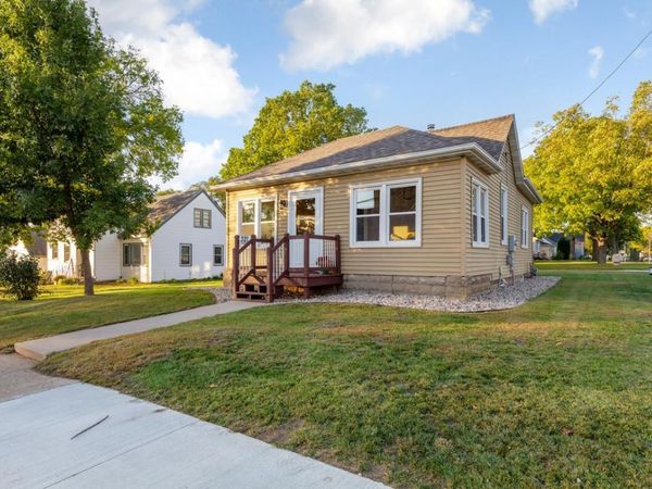 321 Oak Street, Le Sueur, MN 56058