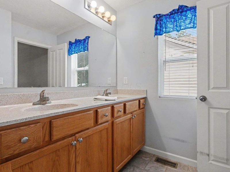6263 Prairiefire Avenue, Columbus, OH 43230 Photo 12