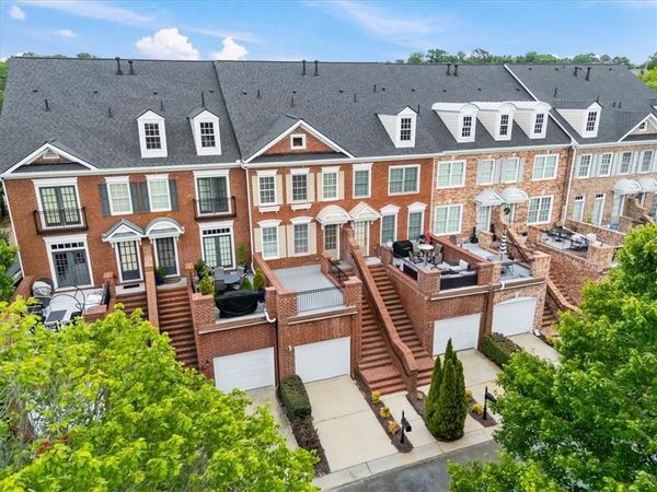 5905 Waters Edge Trail , Roswell, GA 30075