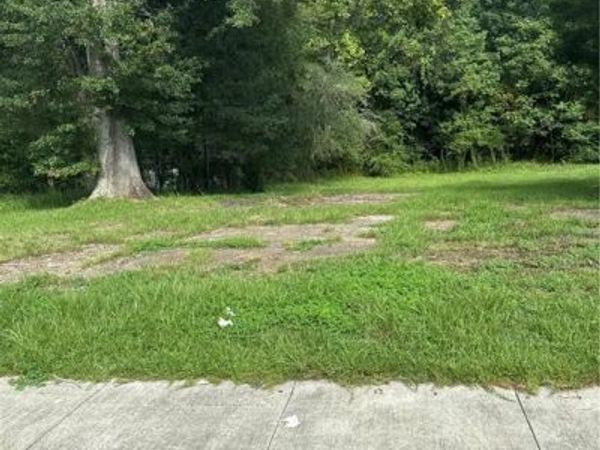 7230 Old Shell Road , Mobile, AL 36612